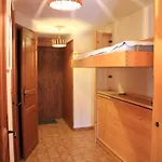 With Balcony For 6 People アパート