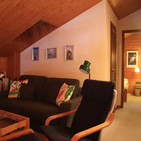 アパート With Balcony For 6 People *