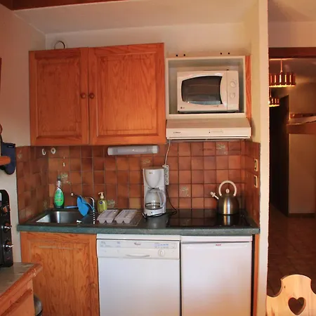 With Balcony For 6 People *