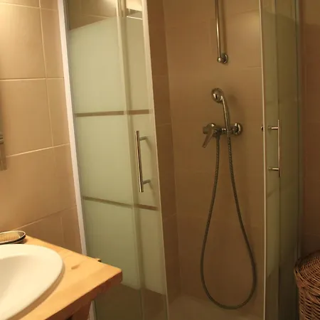 With Balcony For 6 People * シャテル
