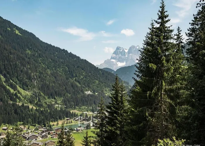 With Balcony For 6 People * Châtel