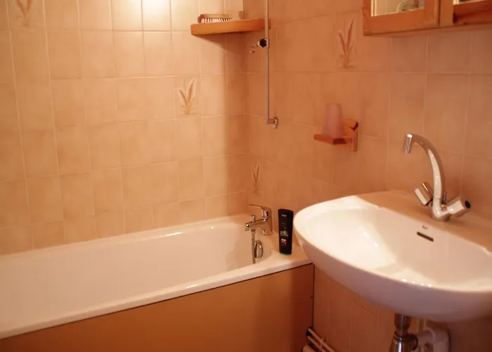 With Balcony For 6 People Châtel